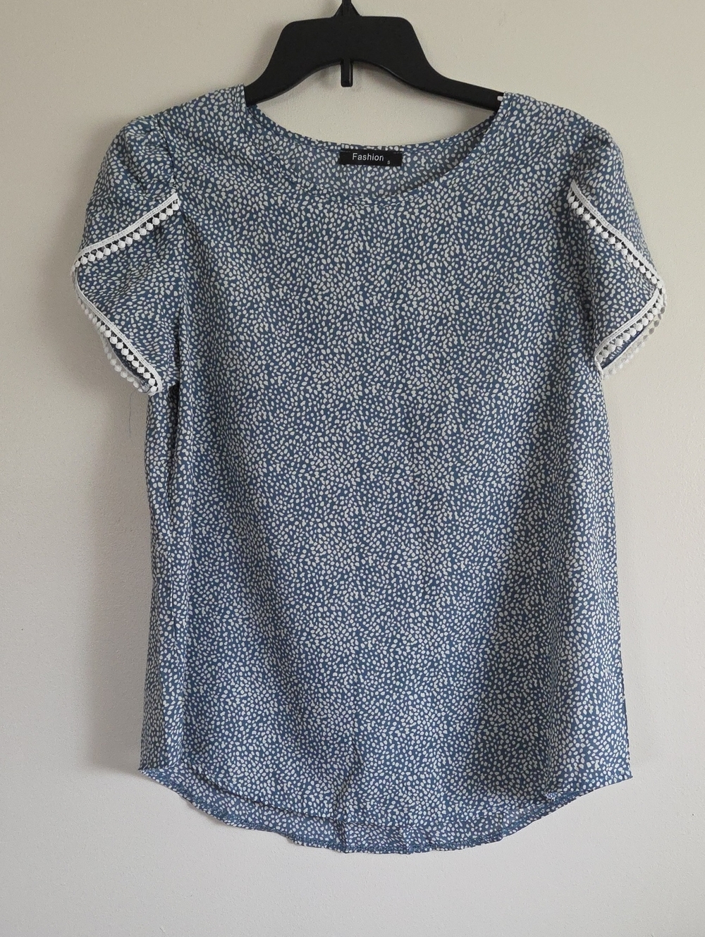 Fashion Brand Company Blue Printed Short Sleeve Blouse with White Trim